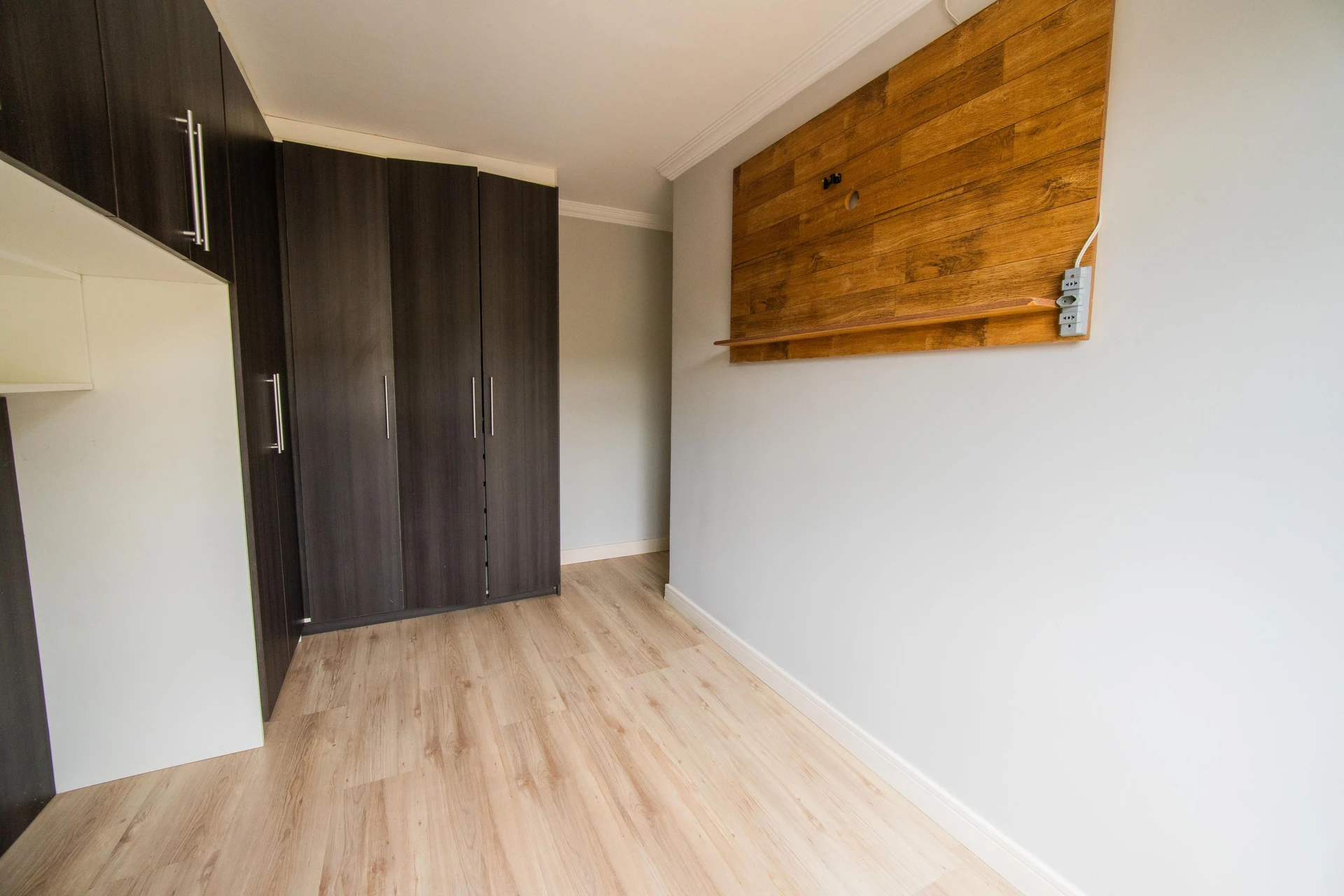 2-bedroom apartment with a washing machine in Curitiba — photo 35