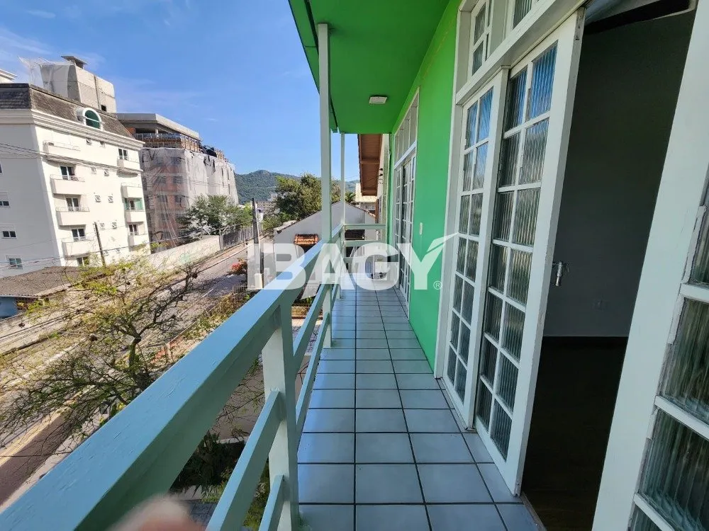 140 m² house with 3 bedrooms and an en-suite — photo 19