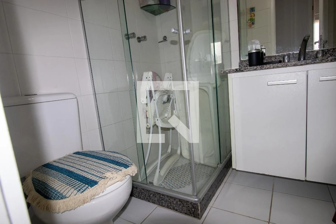 Furnished apartment with 3 bedrooms and 3 bathrooms — photo 49