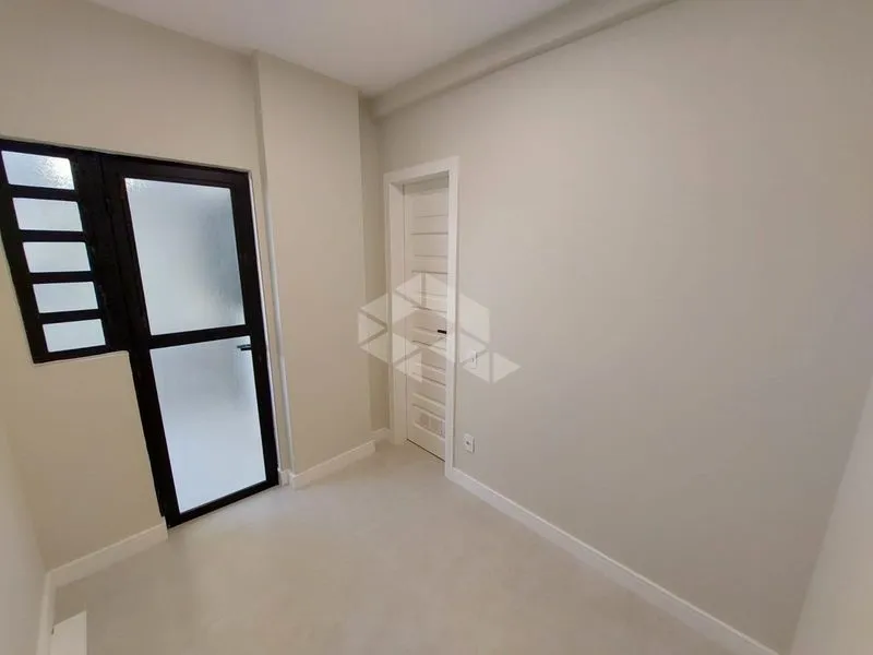 3-bedroom apartment with 1 suite and 109 m² — photo 30