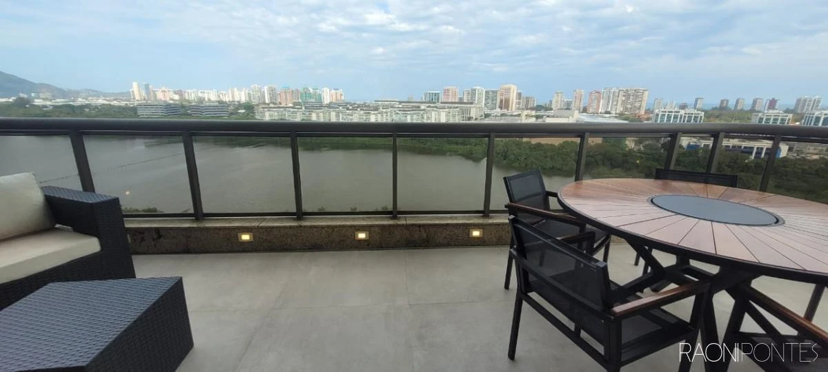 3-bedroom apartment with a water view in Rio de Janeiro — photo 24
