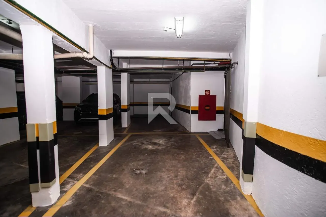 Apartment with 4 bedrooms, 3 en-suites and 463 m² — photo 45