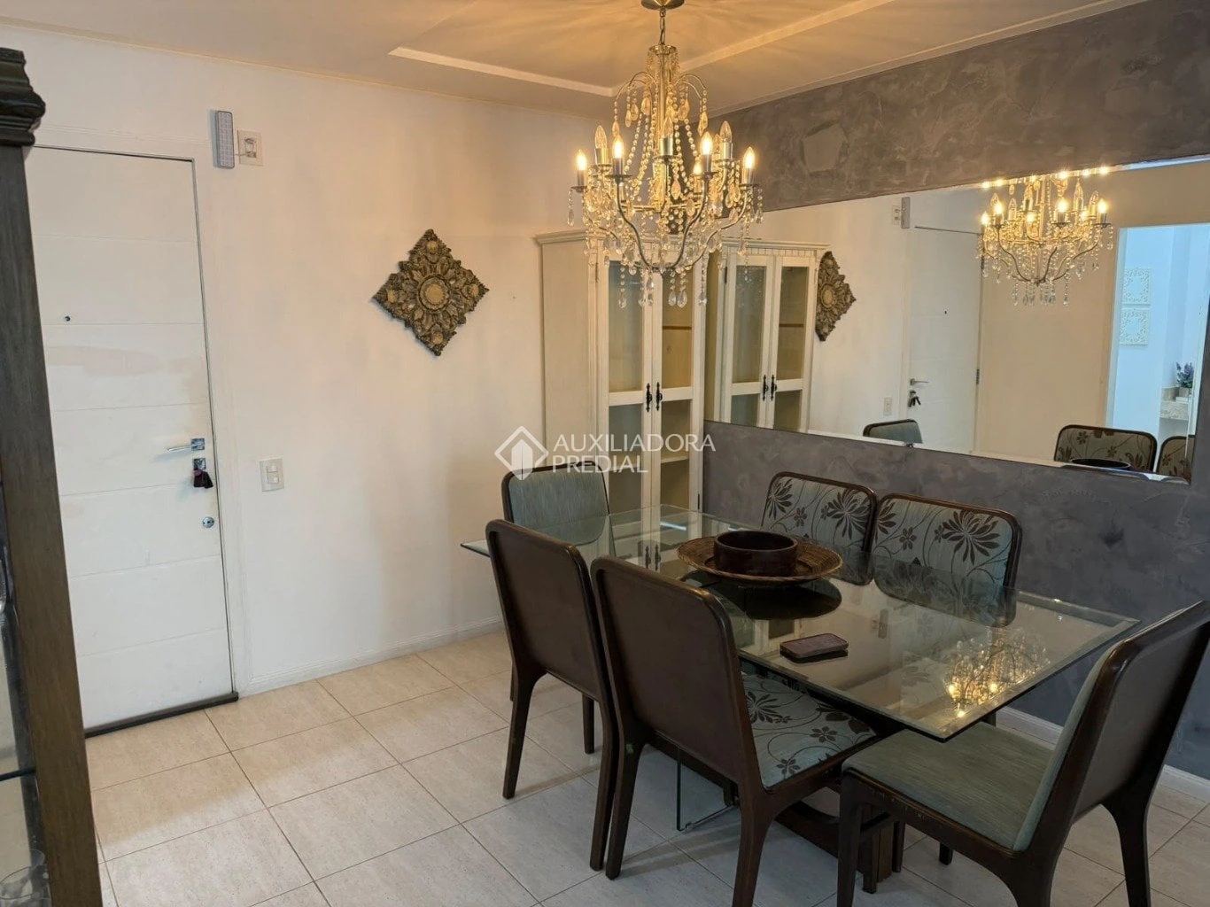 Furnished apartment, 105 m², with a grill on the balcony — photo 3
