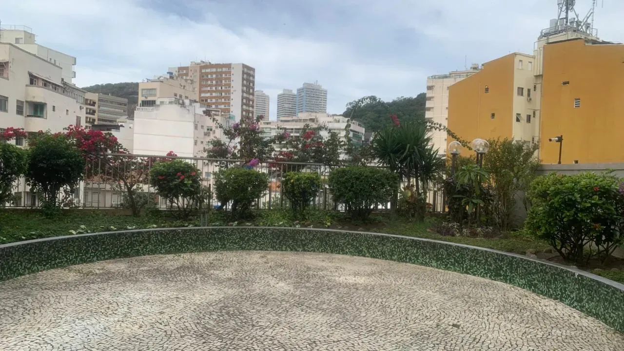 Apartamento mobiliado com cozinha fechada e 120 m² — photo 30