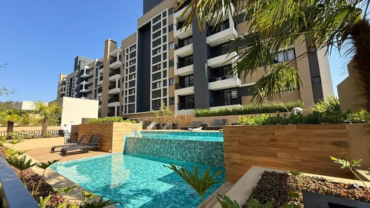 Apartment with 2 bedrooms, 2 bathrooms, and a balcony — photo 7