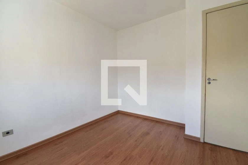 3-bedroom apartment in a building with a pool — photo 25