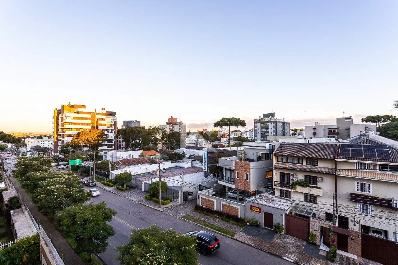 159 m² apartment with 4 bedrooms and a glassed-in balcony — photo 20