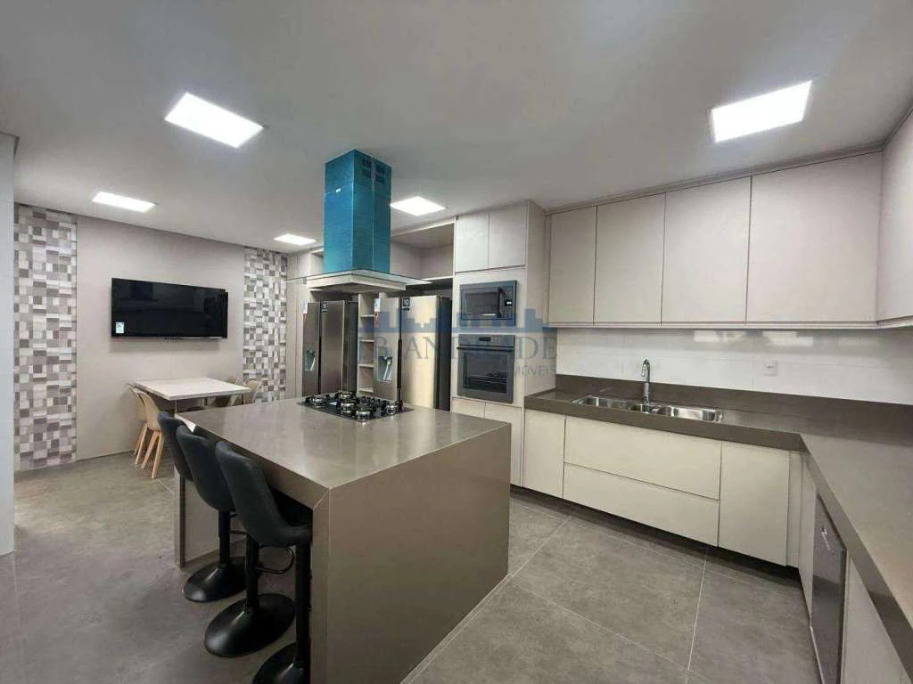 Furnished house with 4 en-suite bedrooms and 993 m² — photo 4