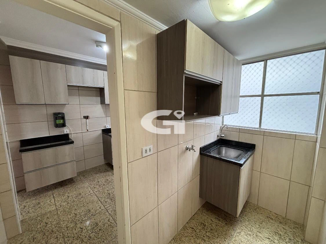 2-bedroom apartment with wood or laminate floors — photo 24