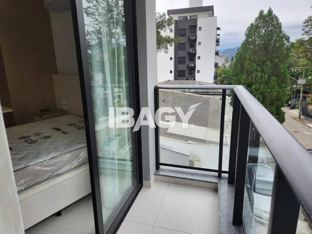 Furnished 35 m² studio with 1 bedroom and 1 bathroom — photo 11