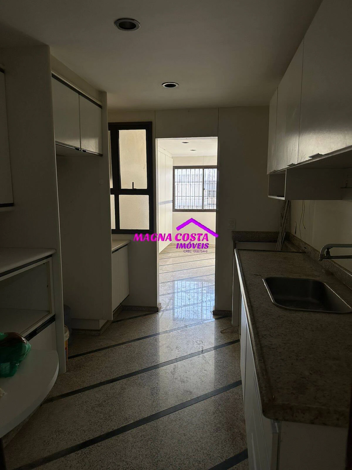 Cobertura de 4 quartos com terraço e varanda — photo 23