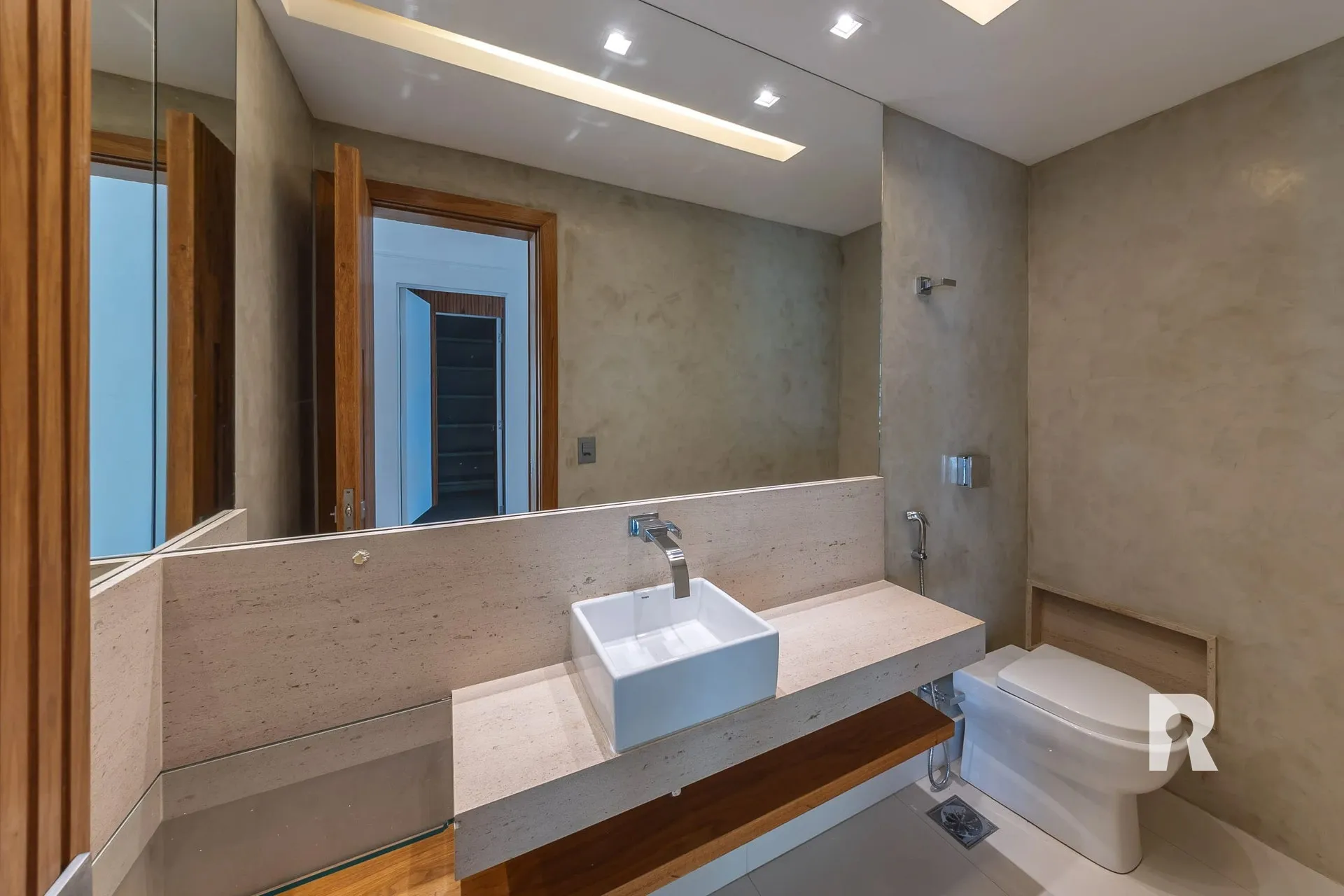 Furnished house, 694 m², with a jacuzzi — photo 8