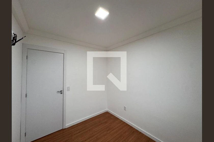 Wood or laminate floors in a 2-bedroom apartment, 55 m² — photo 41
