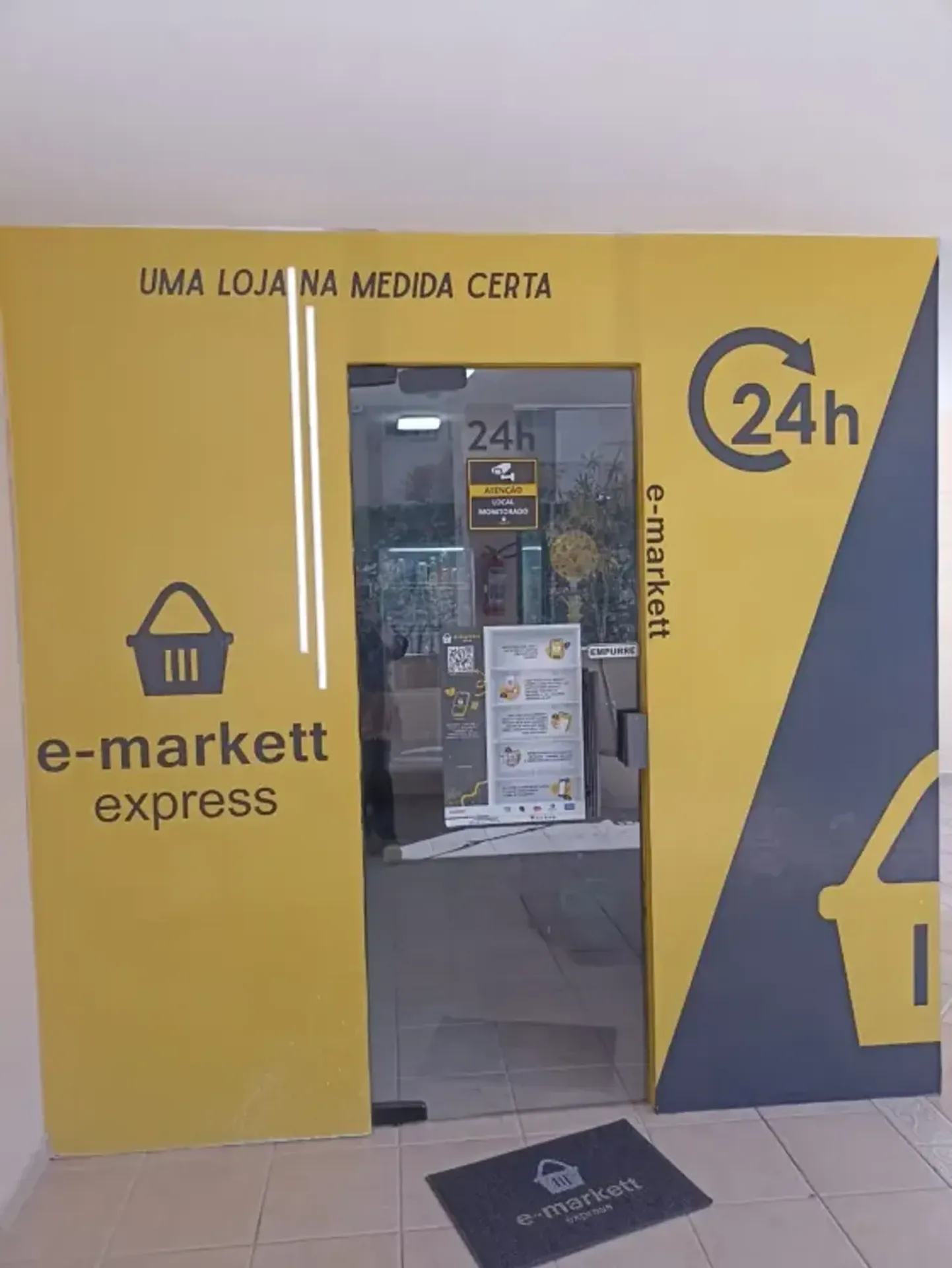 Apartamento semimobiliado com 3 quartos e cozinha separada — photo 34