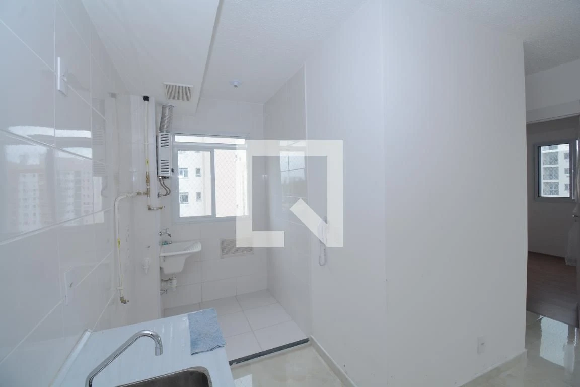 2-bedroom apartment in a building with a gym — photo 20
