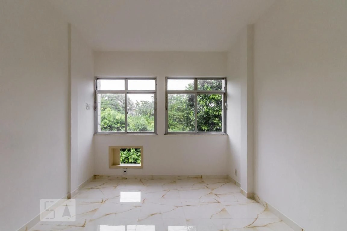 2-bedroom rental apartment with 1 bathroom and parking — photo 19