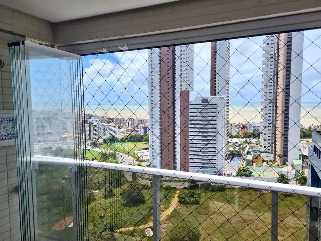 Furnished apartment, 92 m², with a glass-enclosed balcony — photo 7
