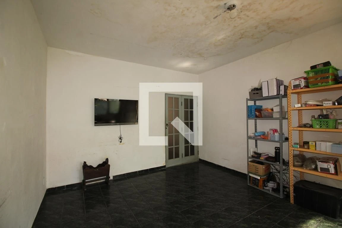 Casa mobiliada com 2 quartos e cozinha a gás — photo 2