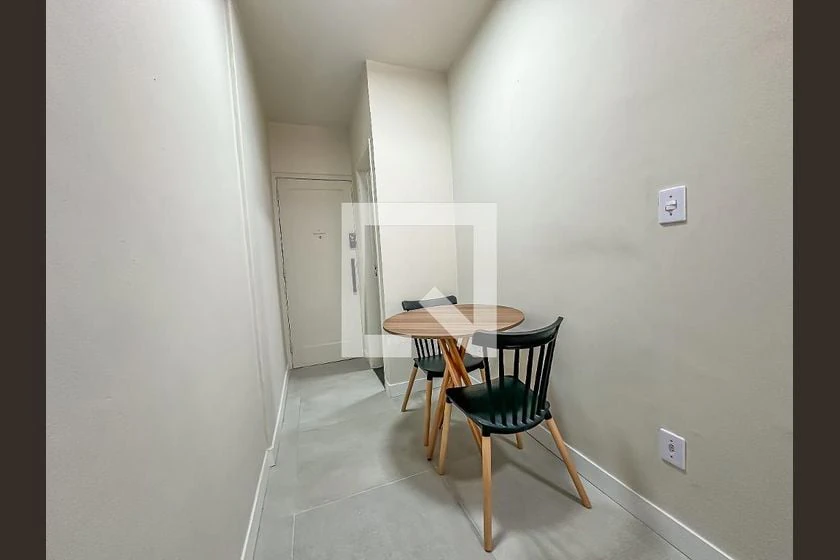 32 m² 1-bedroom apartment with a compact kitchenette — photo 25
