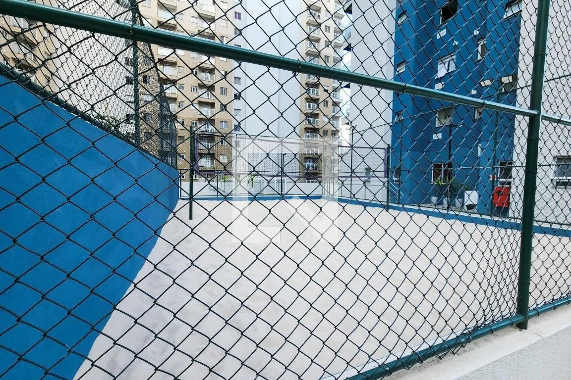 Glass-enclosed balcony in a one-bedroom apartment, 36 m² — photo 31