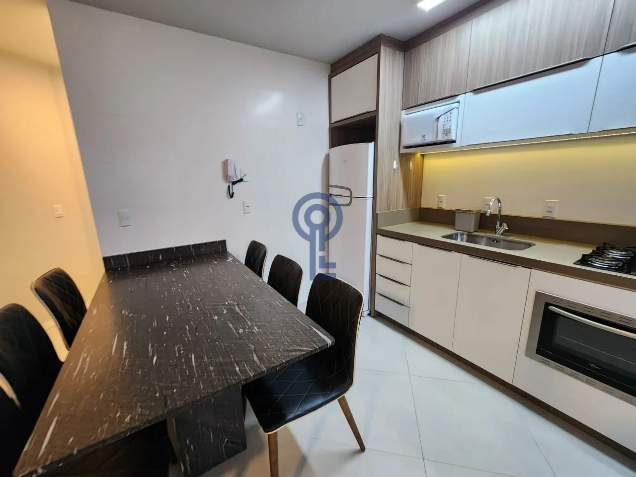Apartamento mobiliado de 2 quartos com máquina de lavar — photo 14
