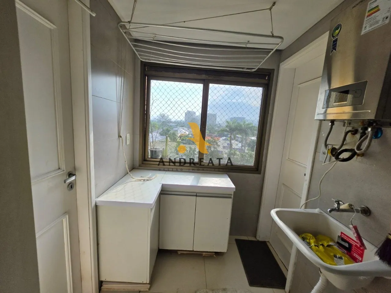 Apartment on the 5th floor with a glass-enclosed balcony — photo 38