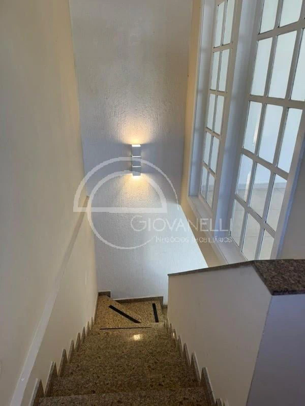 Casa com 3 quartos e 470 m² com 2 vagas e suítes — photo 15