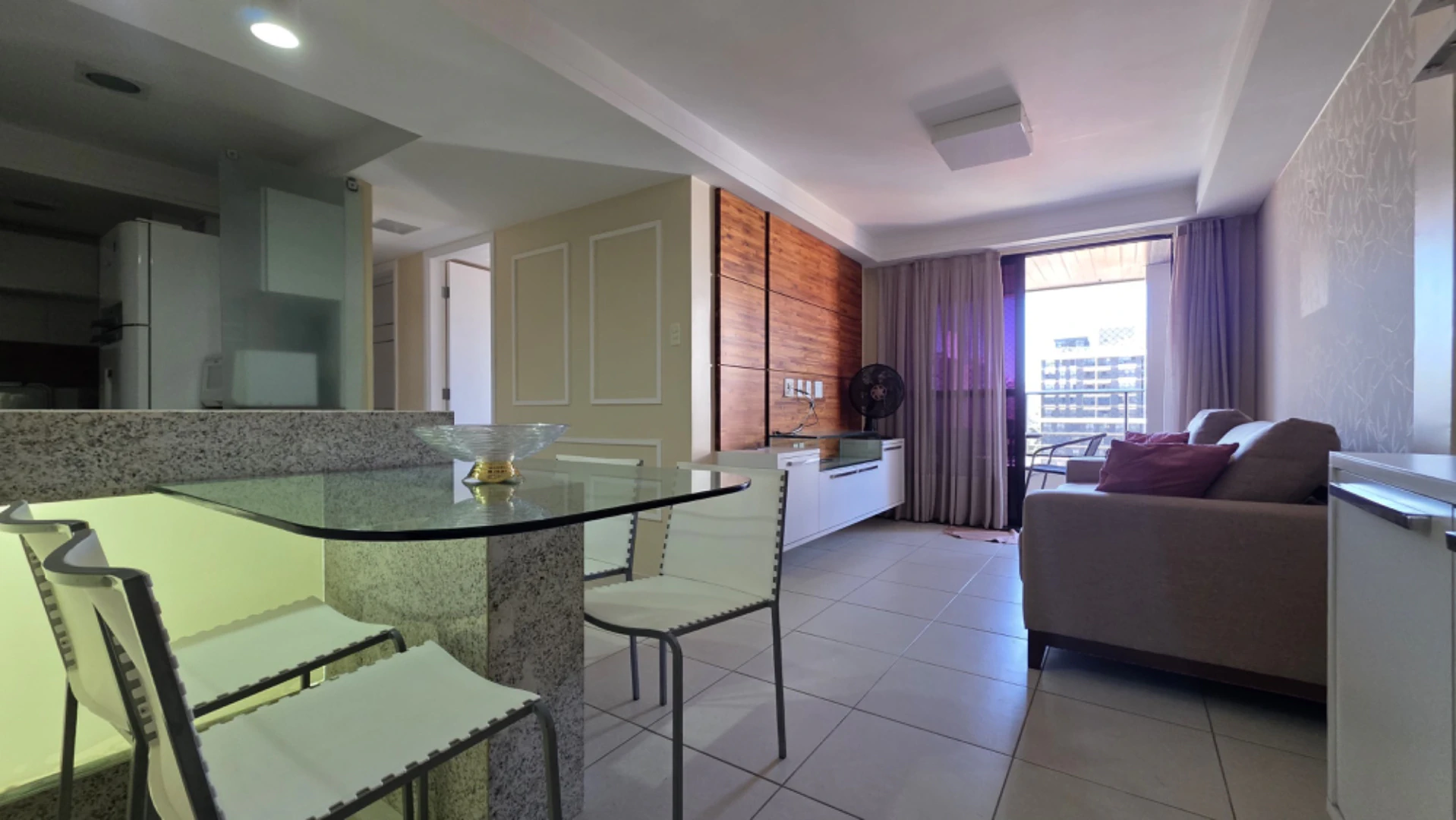 2-bedroom apartment in a building with a gym — photo 7