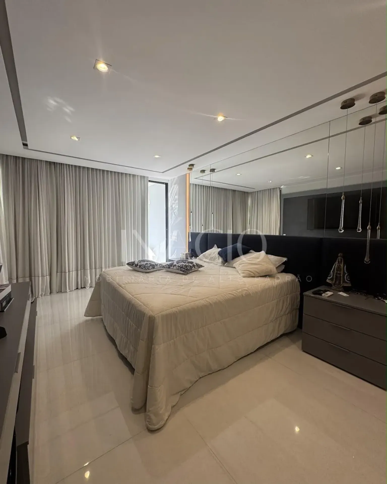 Furnished house with open-plan kitchen and 6 en-suites — photo 32