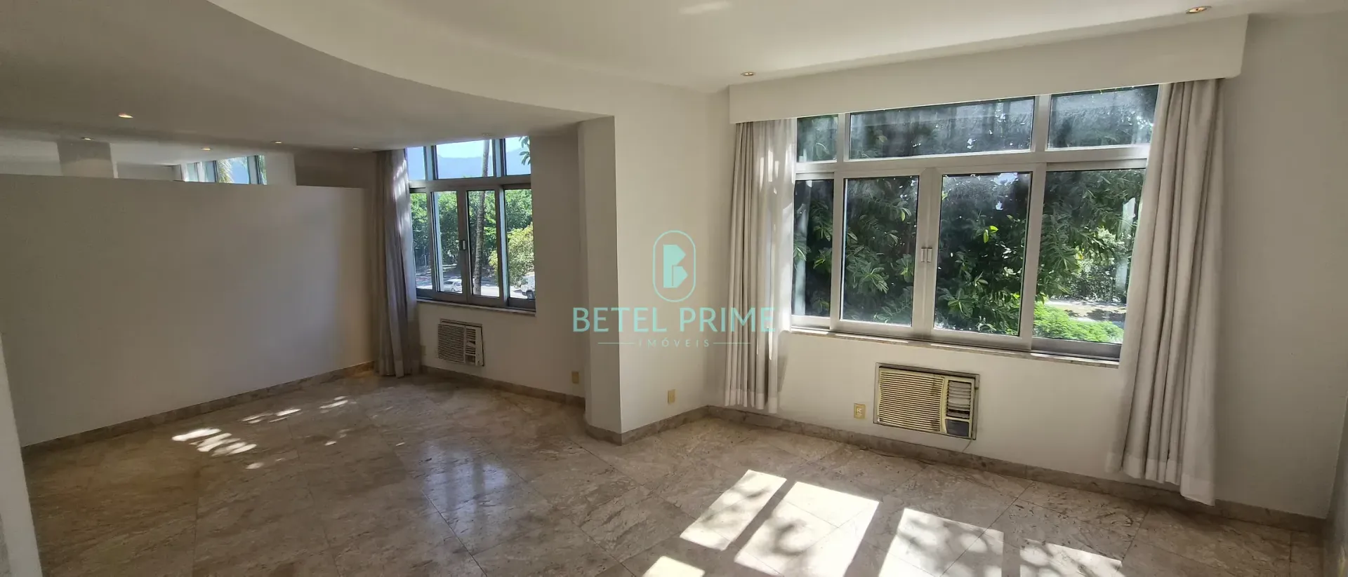 Apartment, 55 m², with floor-to-ceiling windows — photo 11