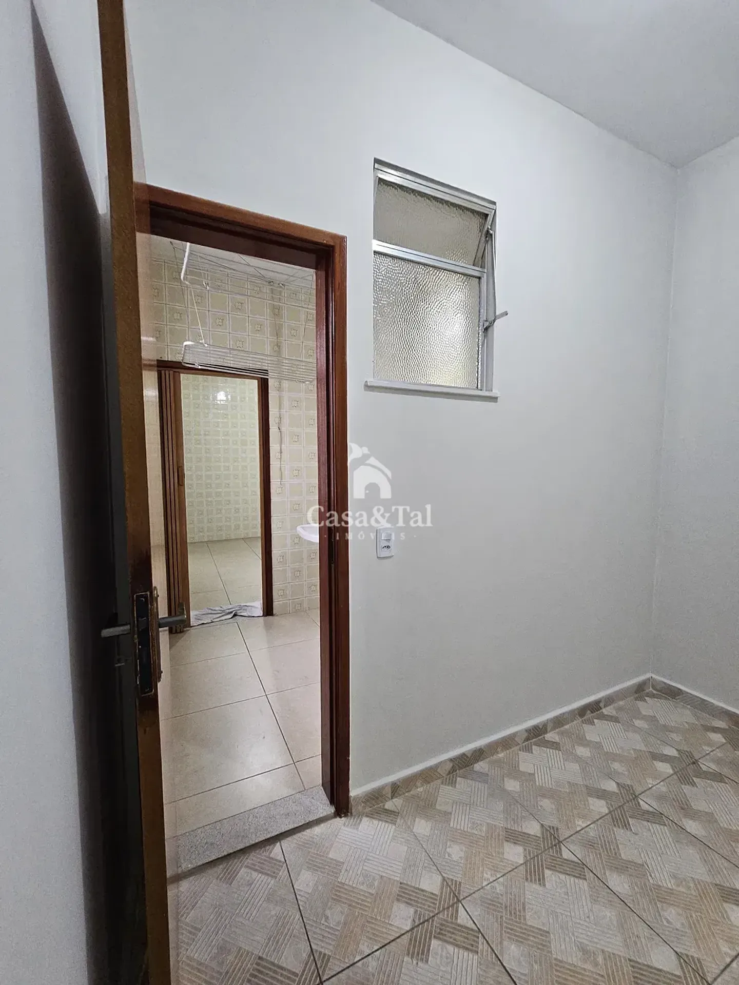 Unfurnished apartment with air conditioning and 3 bedrooms — photo 49