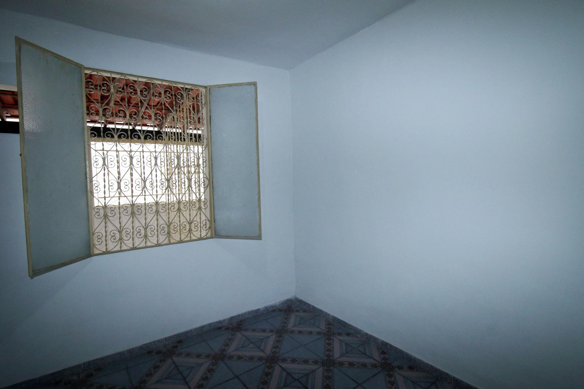 Rental house with 3 en-suite bedrooms and 4 bathrooms — photo 34