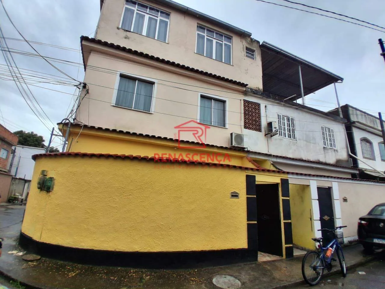 Unfurnished house with 2 bedrooms and 1 bathroom