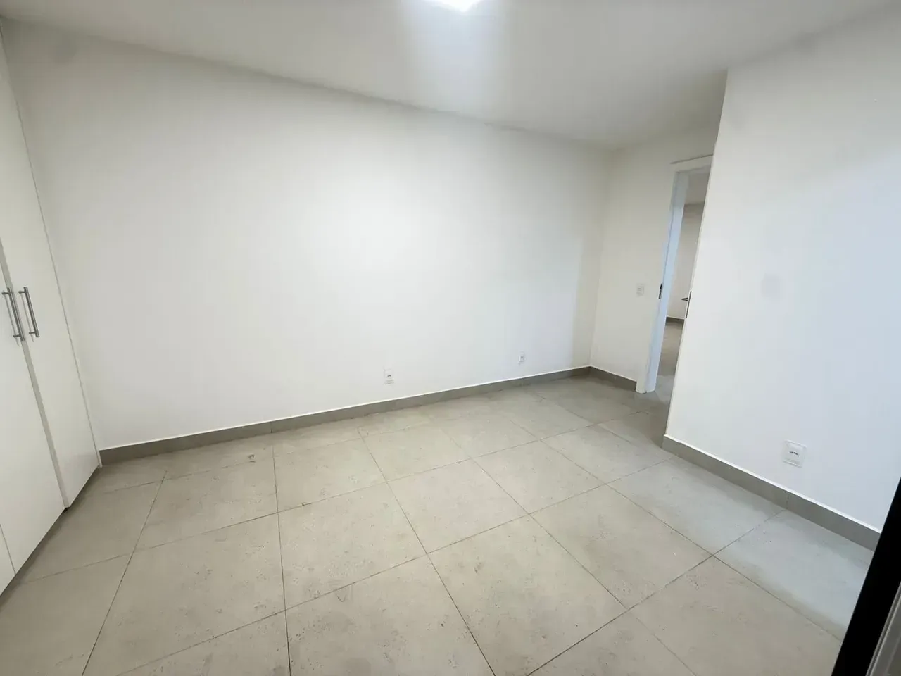 2-bedroom apartment with open-plan gas kitchen — photo 8