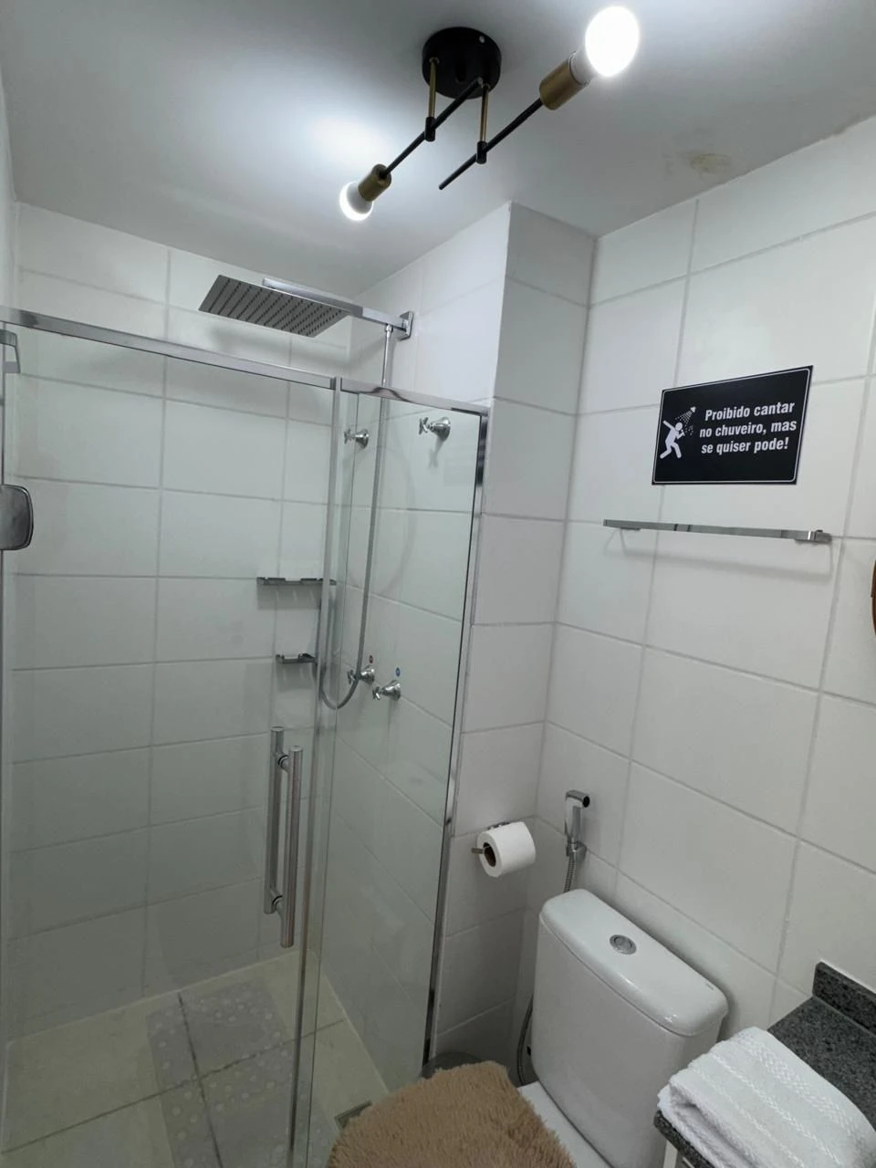 Furnished 2-bedroom apartment with 2 bathrooms — photo 32