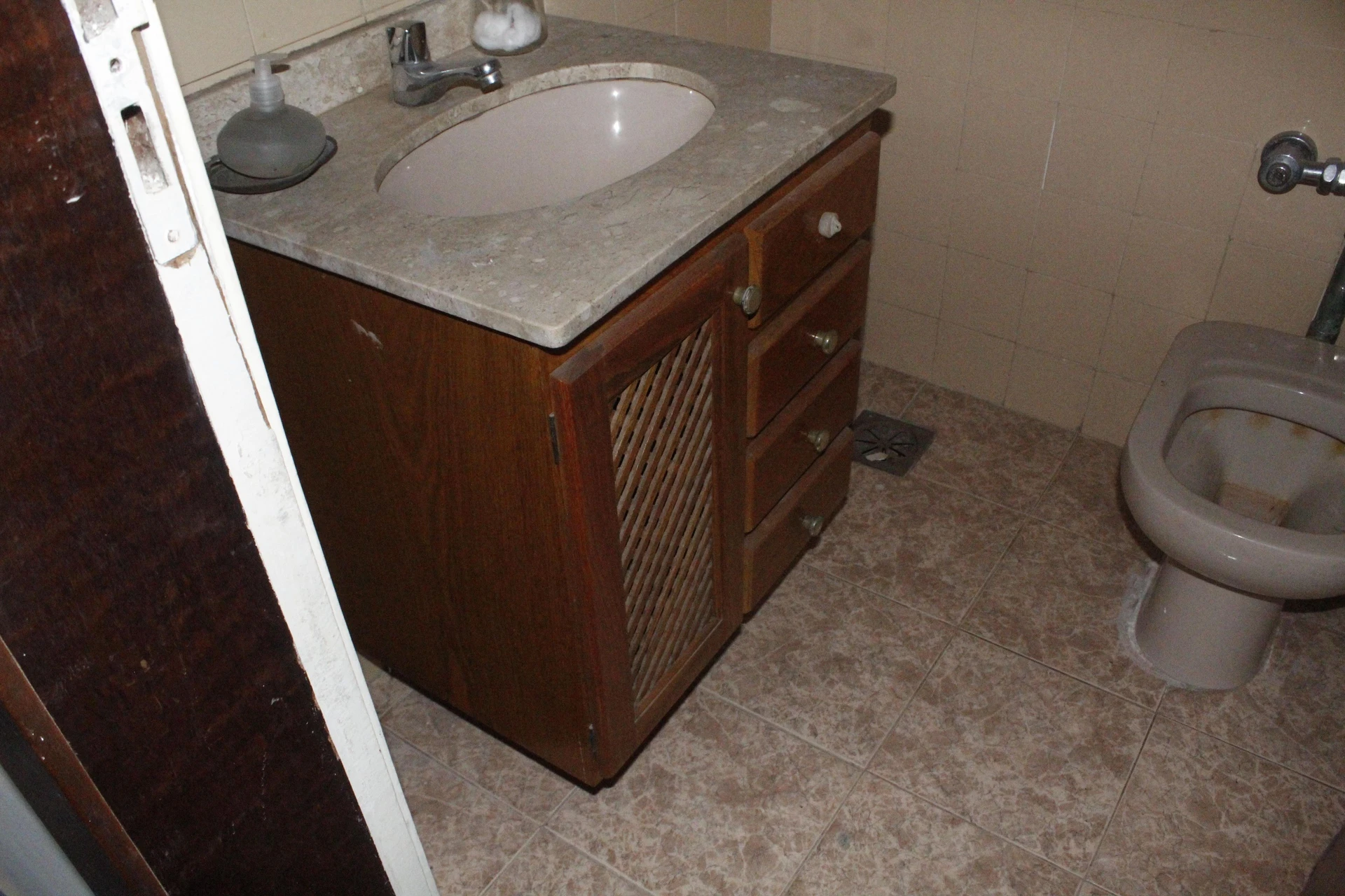 Rental apartment with 4 bedrooms and a balcony — photo 44
