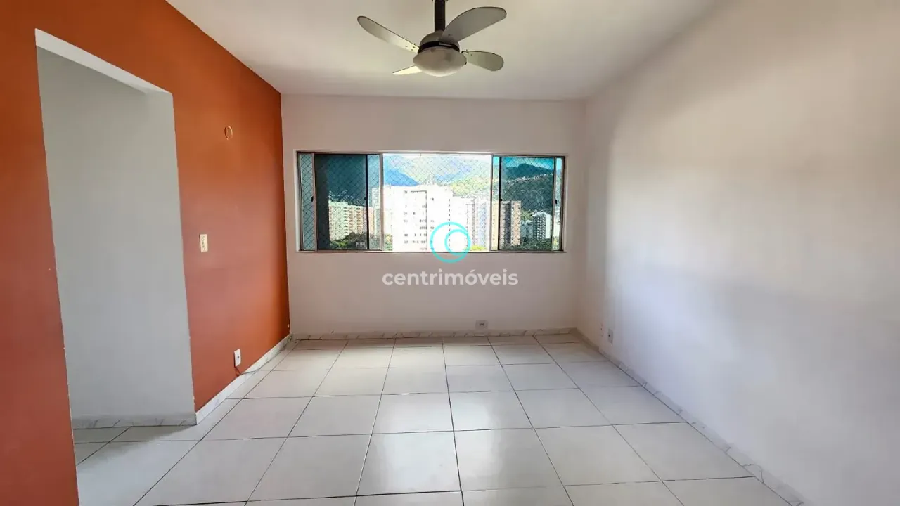2-bedroom apartment with pool in the building — photo 2