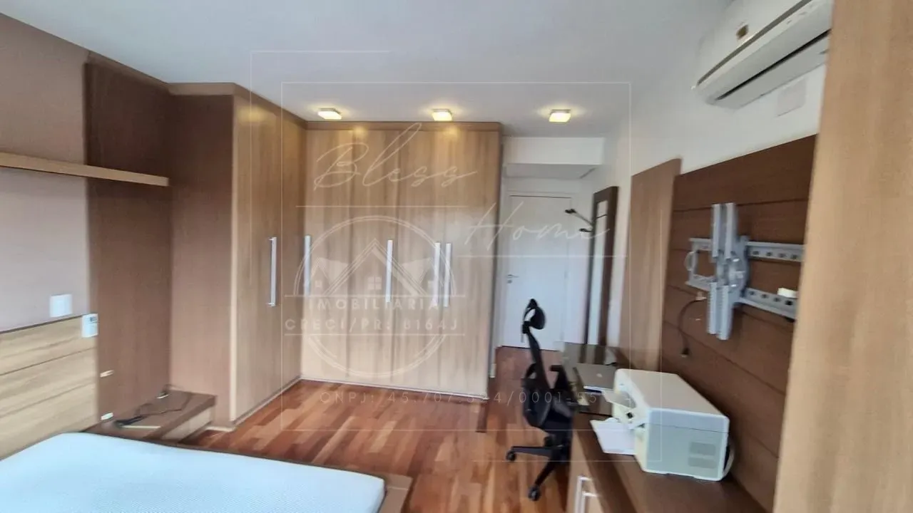 2-bedroom apartment in a building with a gym — photo 15
