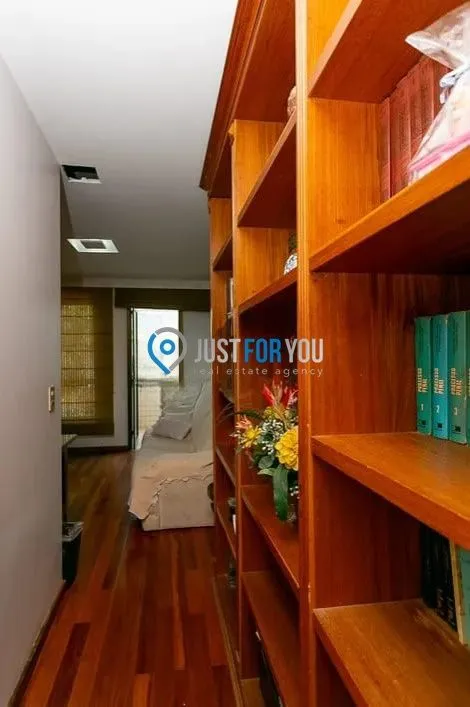 4-bedroom apartment with floor-to-ceiling windows — photo 13