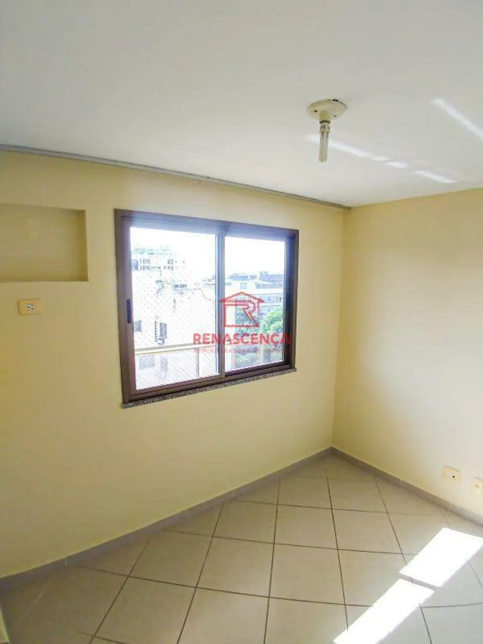 Apartamento com 2 quartos e varanda com área de lavanderia — photo 11