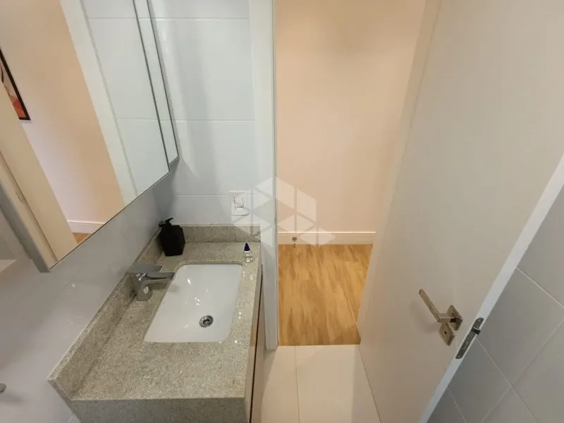 35 m² studio with a washing machine and a home office — photo 31