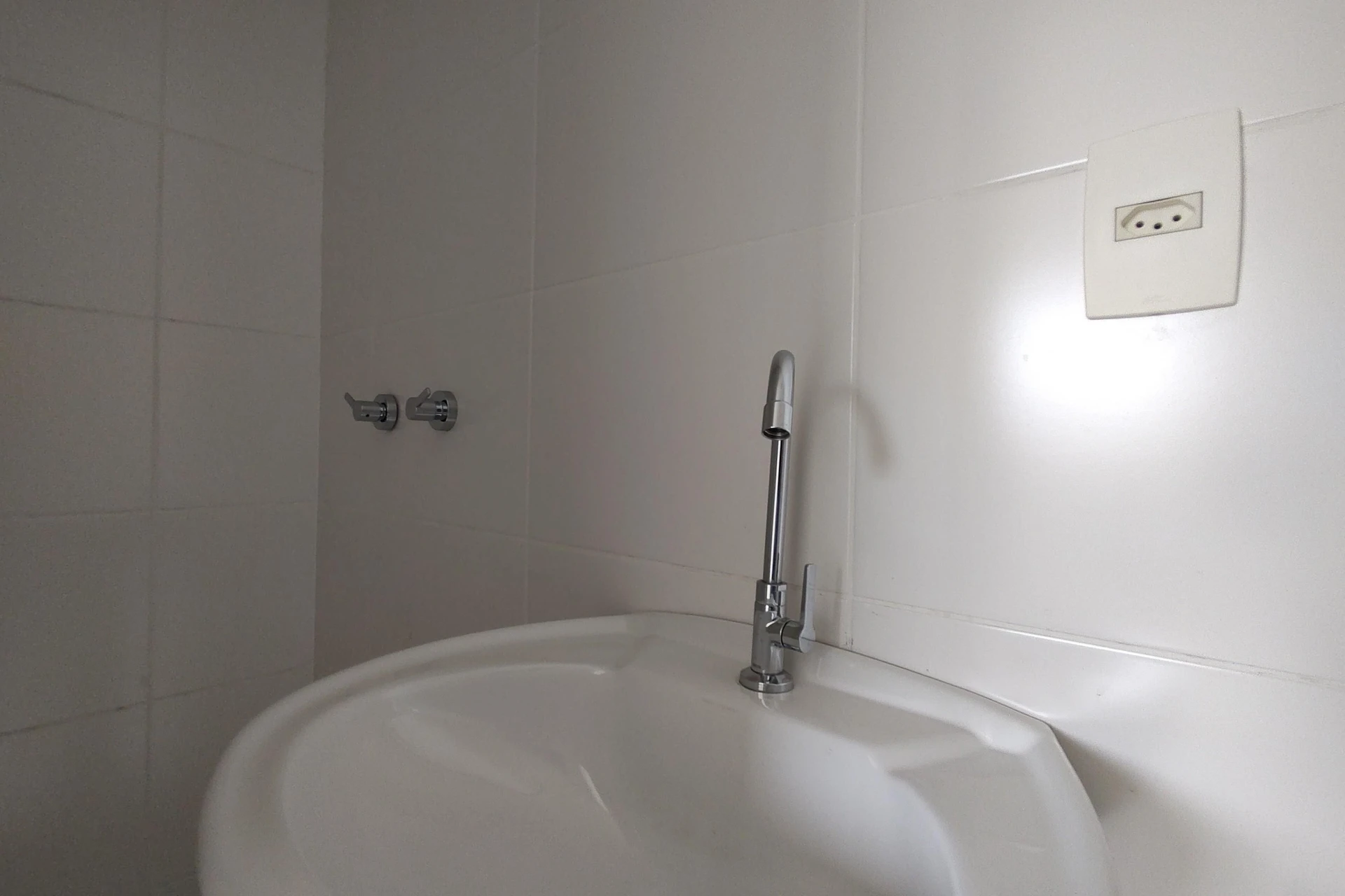 Apartamento sem mobília com 2 quartos e varanda — photo 38