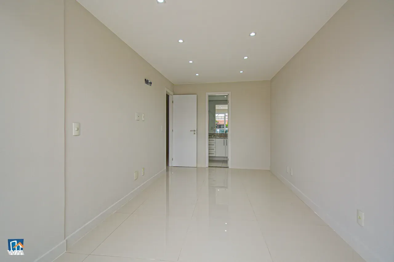 Duplex penthouse with 4 bedrooms and balcony — photo 19