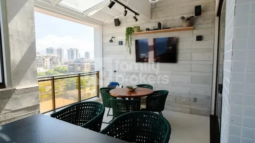 2-bedroom apartment with a glass-enclosed balcony — photo 19