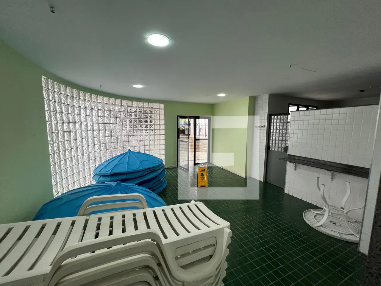 2 quartos e vista para as montanhas: apartamento de 65 m² — photo 17