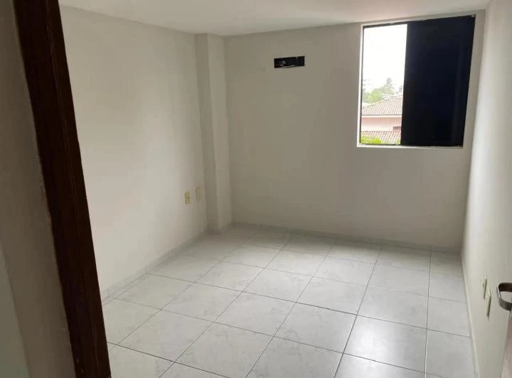 2-bedroom apartment with en-suite and separate kitchen — photo 7