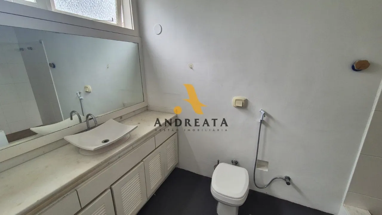 Unfurnished house with 5 bedrooms and 647 m² balcony — photo 41