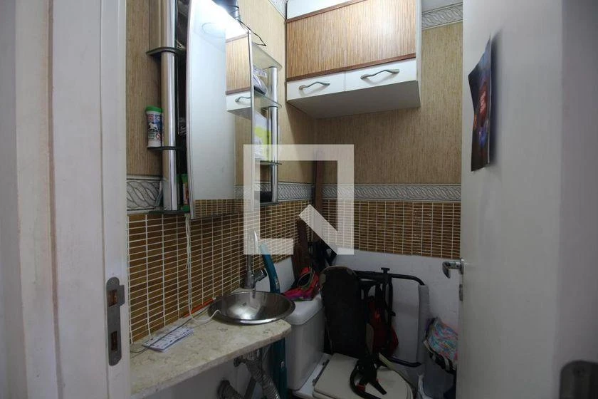 Glass-enclosed balcony in a 2-bedroom apartment, 78 m² — photo 43