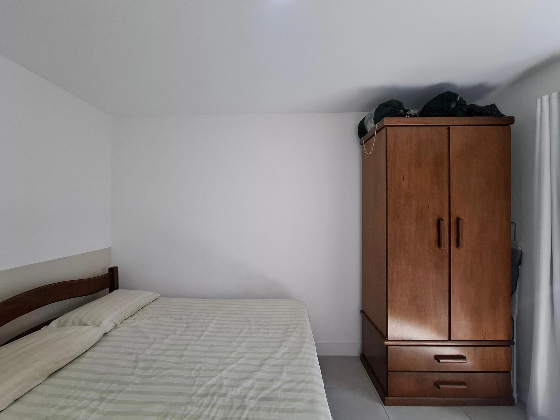 Furnished apartment with home office and balcony — photo 6