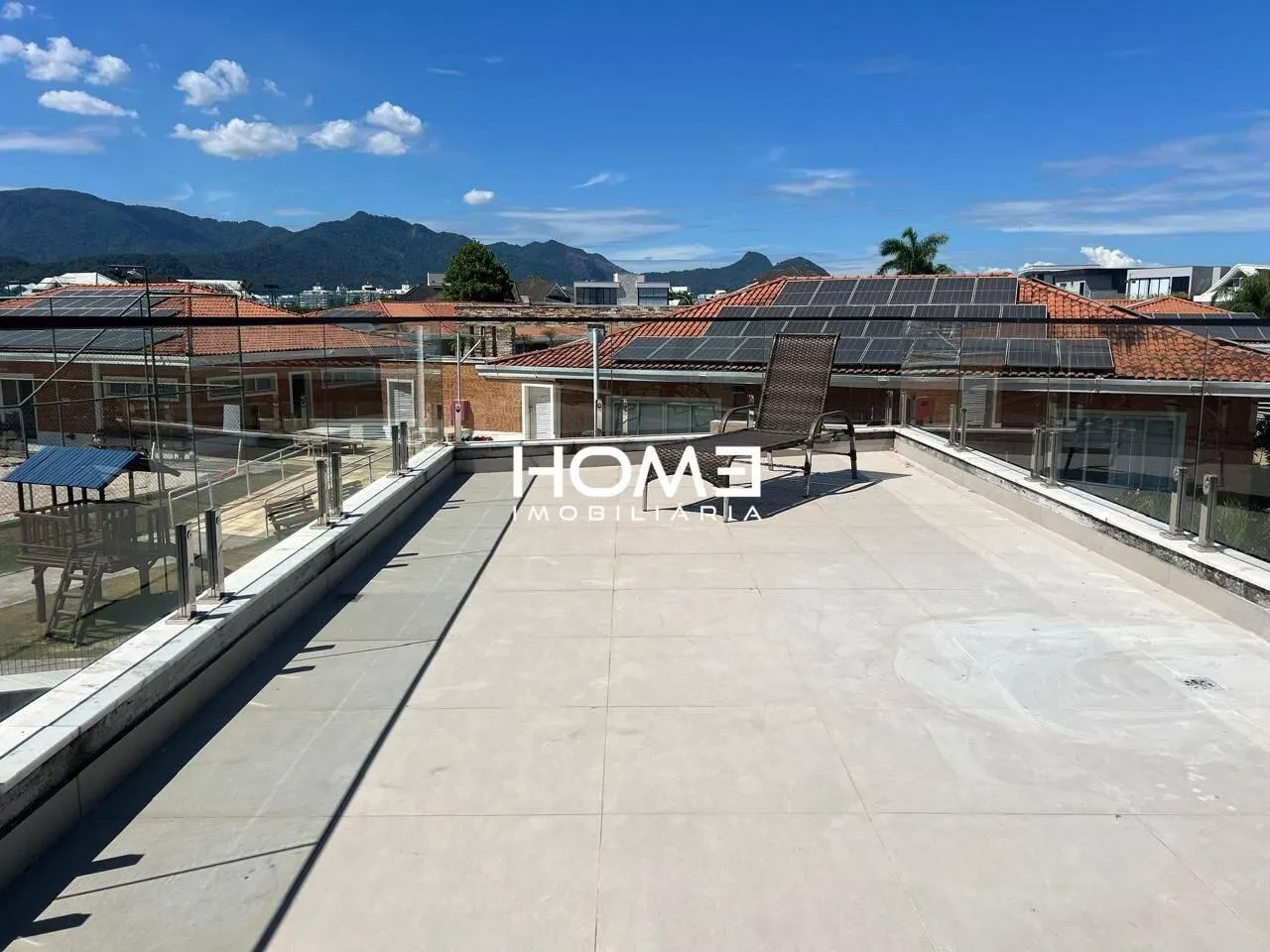 House with 4 bedrooms and 5 bathrooms mountain view — photo 19